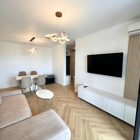 Lake View Luxury Apartament คลูจ-นาโปกา ภายนอก รูปภาพ