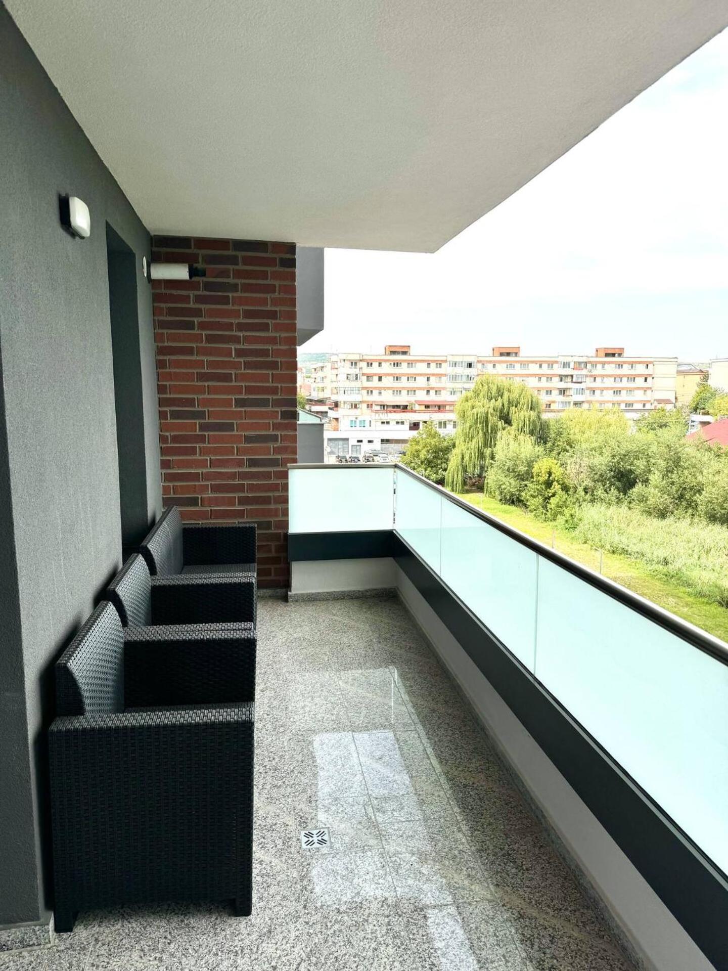 Lake View Luxury Apartament คลูจ-นาโปกา ภายนอก รูปภาพ